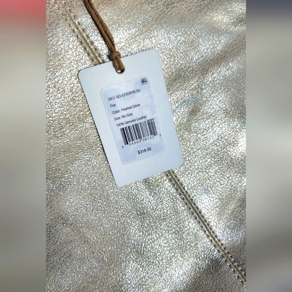 HOBO International Pier shoulder/crossbody in Pearled Silver - Picture 7 of 13